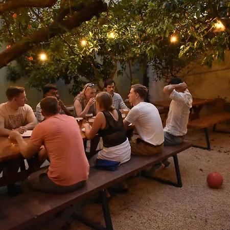Trip'n'hostel Pink Bubble Hostel Tirana