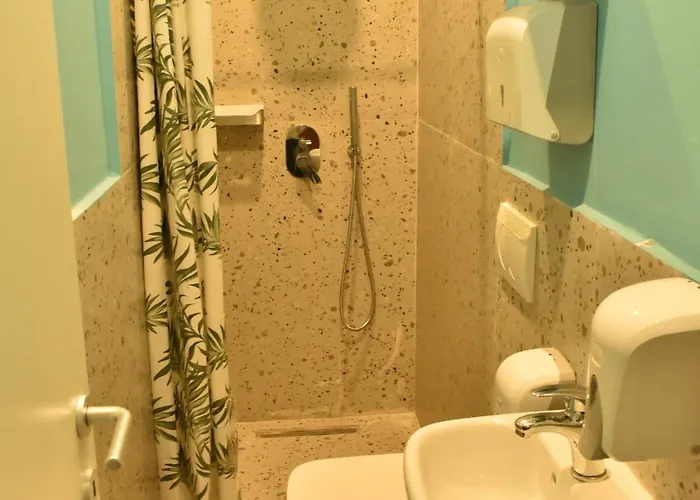 Trip'n'hostel Pink Bubble 旅馆 地拉那