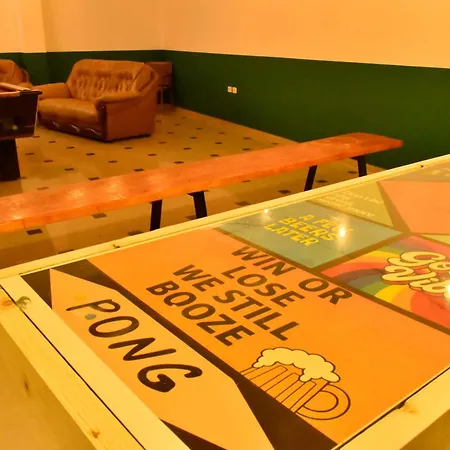 Trip'n'hostel Pink Bubble تيرانا