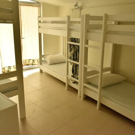 بيت شباب Trip'n'hostel Pink Bubble تيرانا